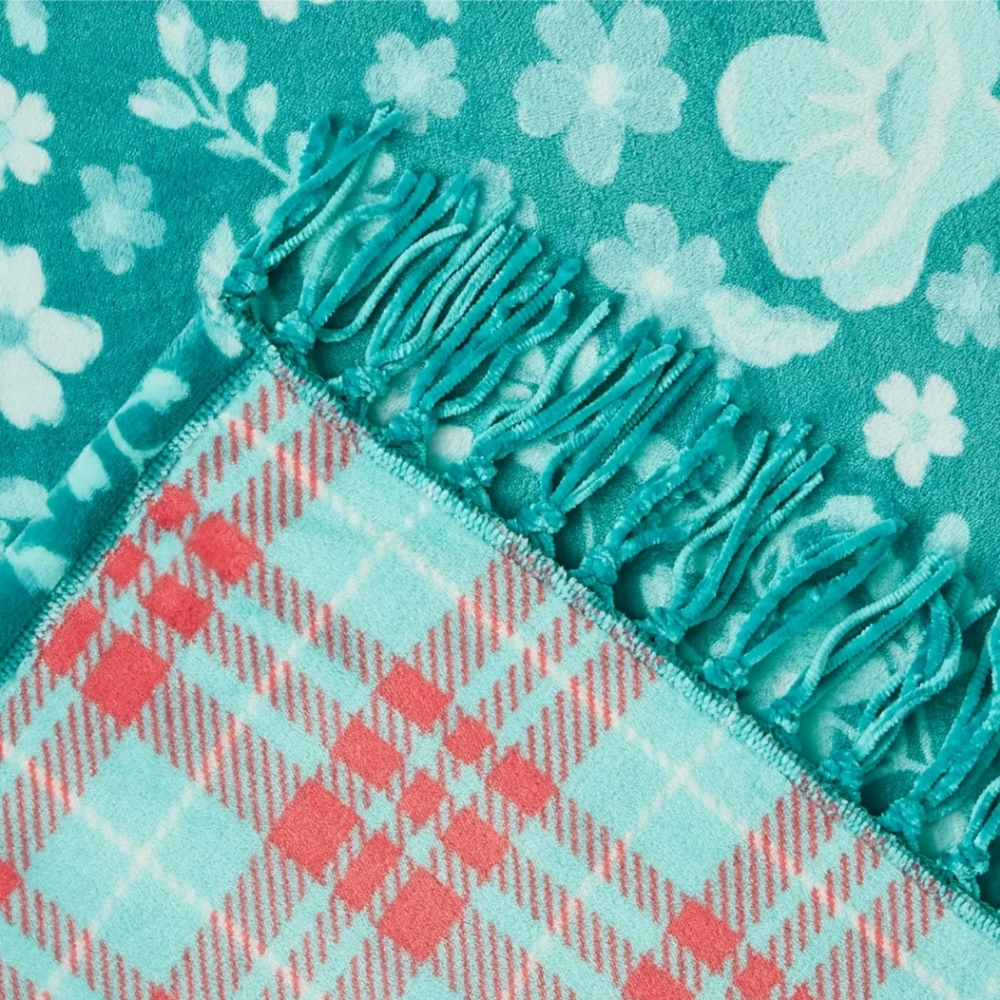 Pioneer Woman Evie Floral Velvet Plush Reversible Throw 50" x 72" NWT Blanket - Picture 2 of 9